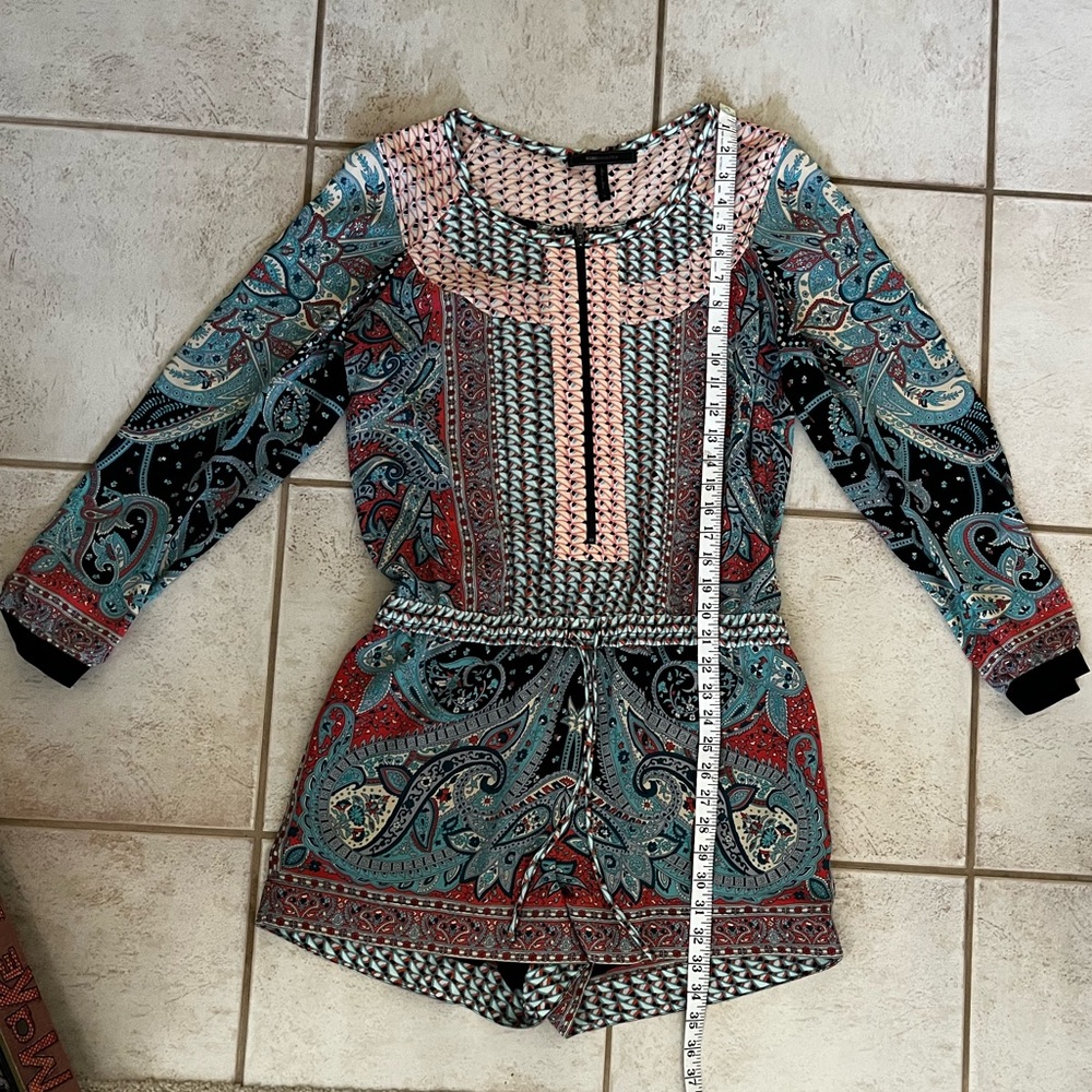 BCBGMAXAZRIA jumper with shorts size M